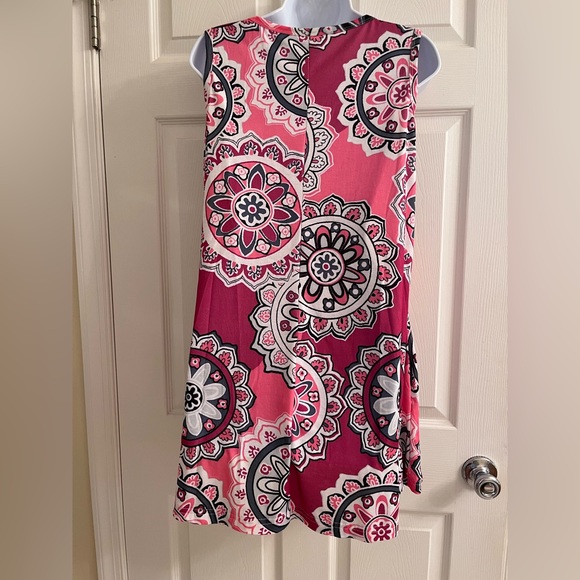Cute, colorful sleeveless sundress with pockets. Petite small - Picture 3 of 8